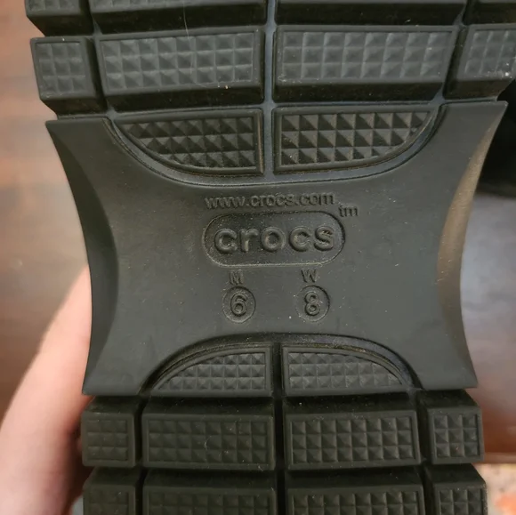 Mega Crush Crocs - Picture 4 of 4
